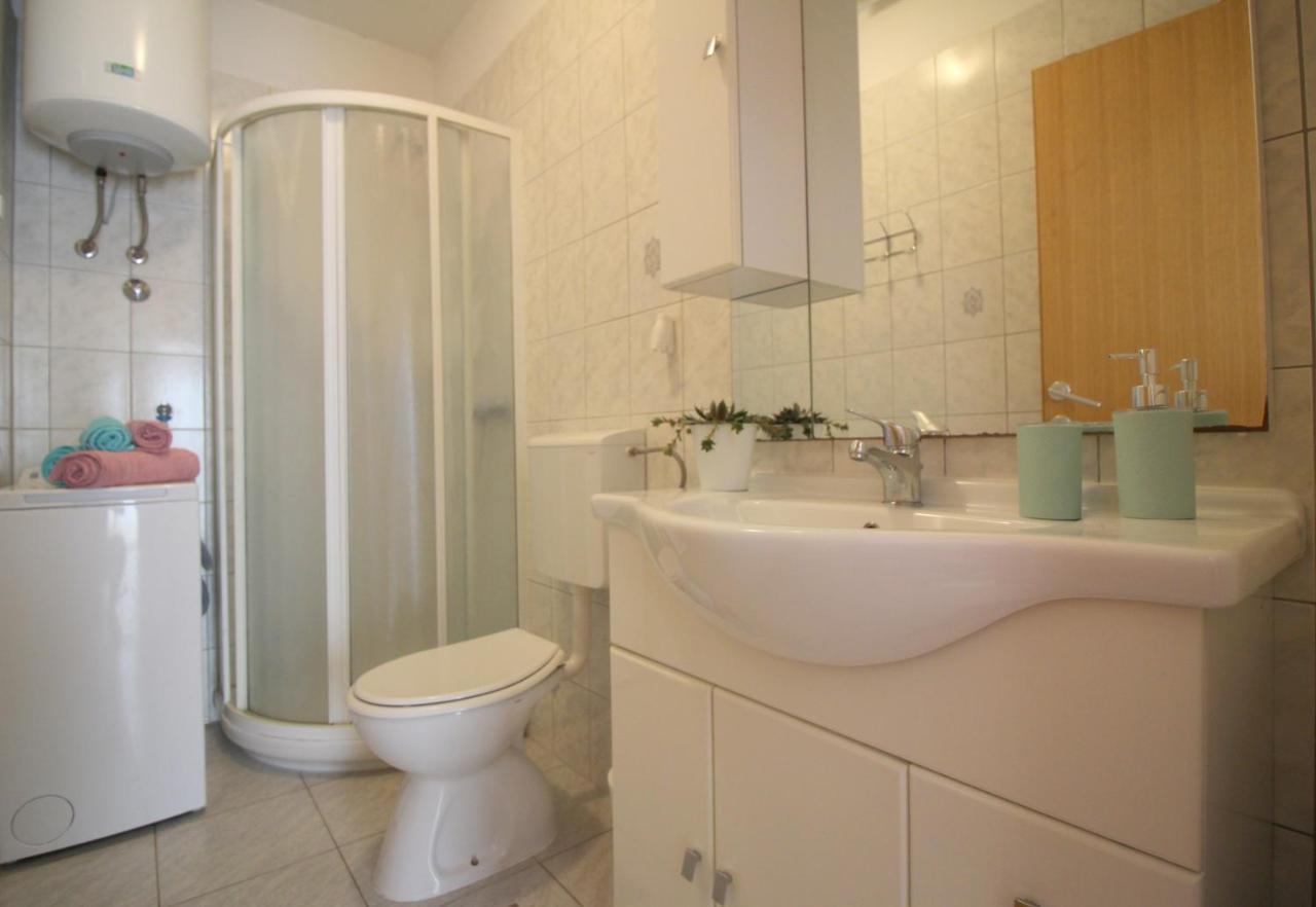 Apartment Ema Near City Center Poreč Eksteriør bilde