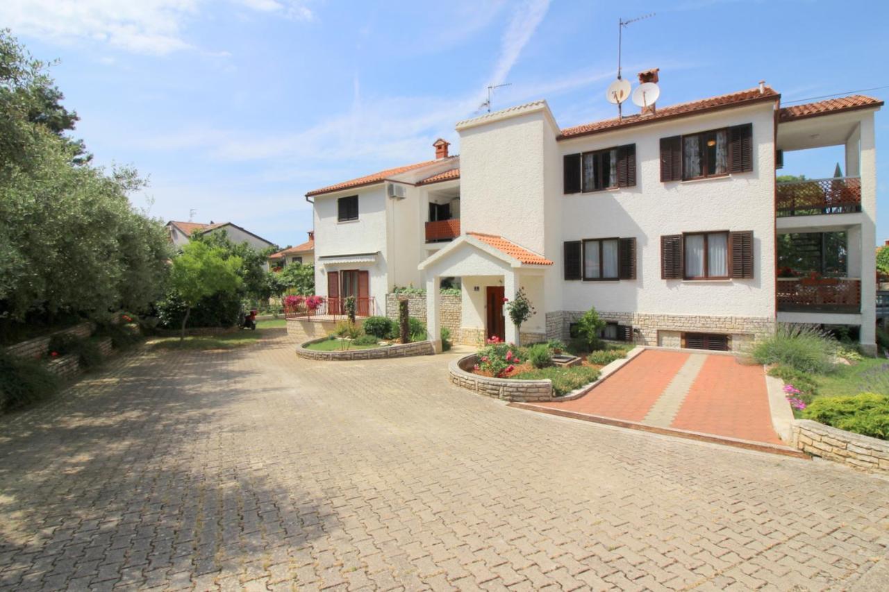 Apartment Ema Near City Center Poreč Eksteriør bilde